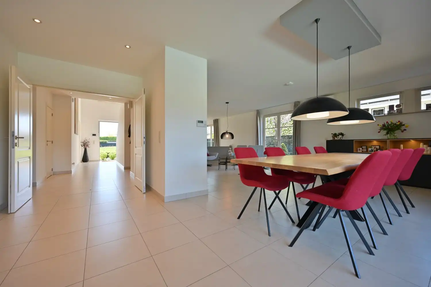 Exclusieve villa met zwembad op absolute toplocatie in het charmante Neerharen (Lanaken) foto 6