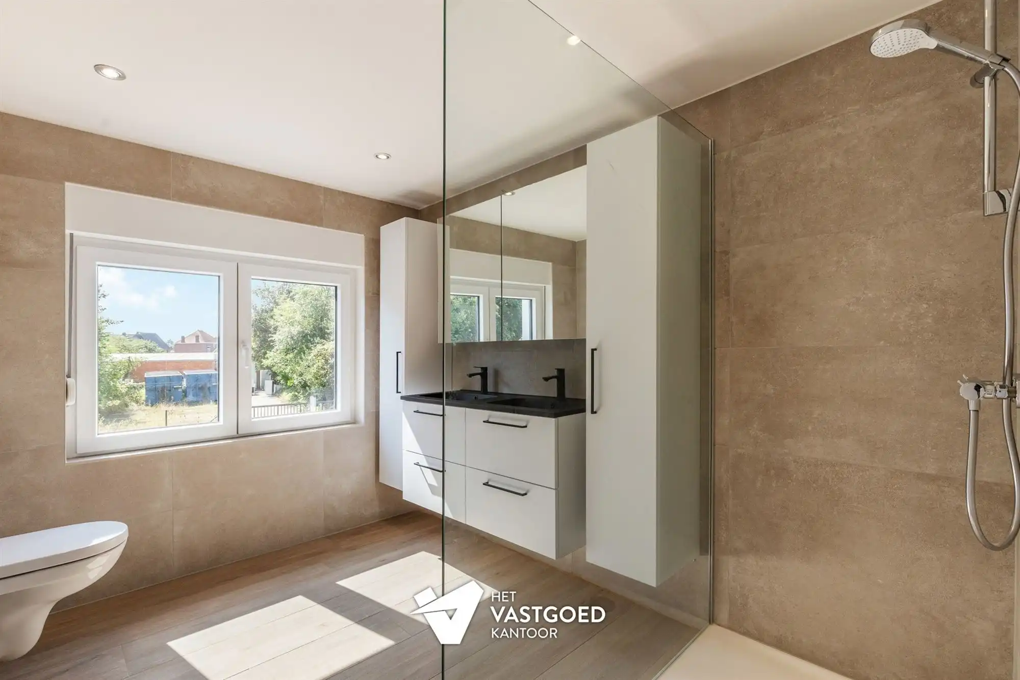 KWALITATIEF GERENOVEERDE WONING VLAKBIJ CENTRUM foto 18