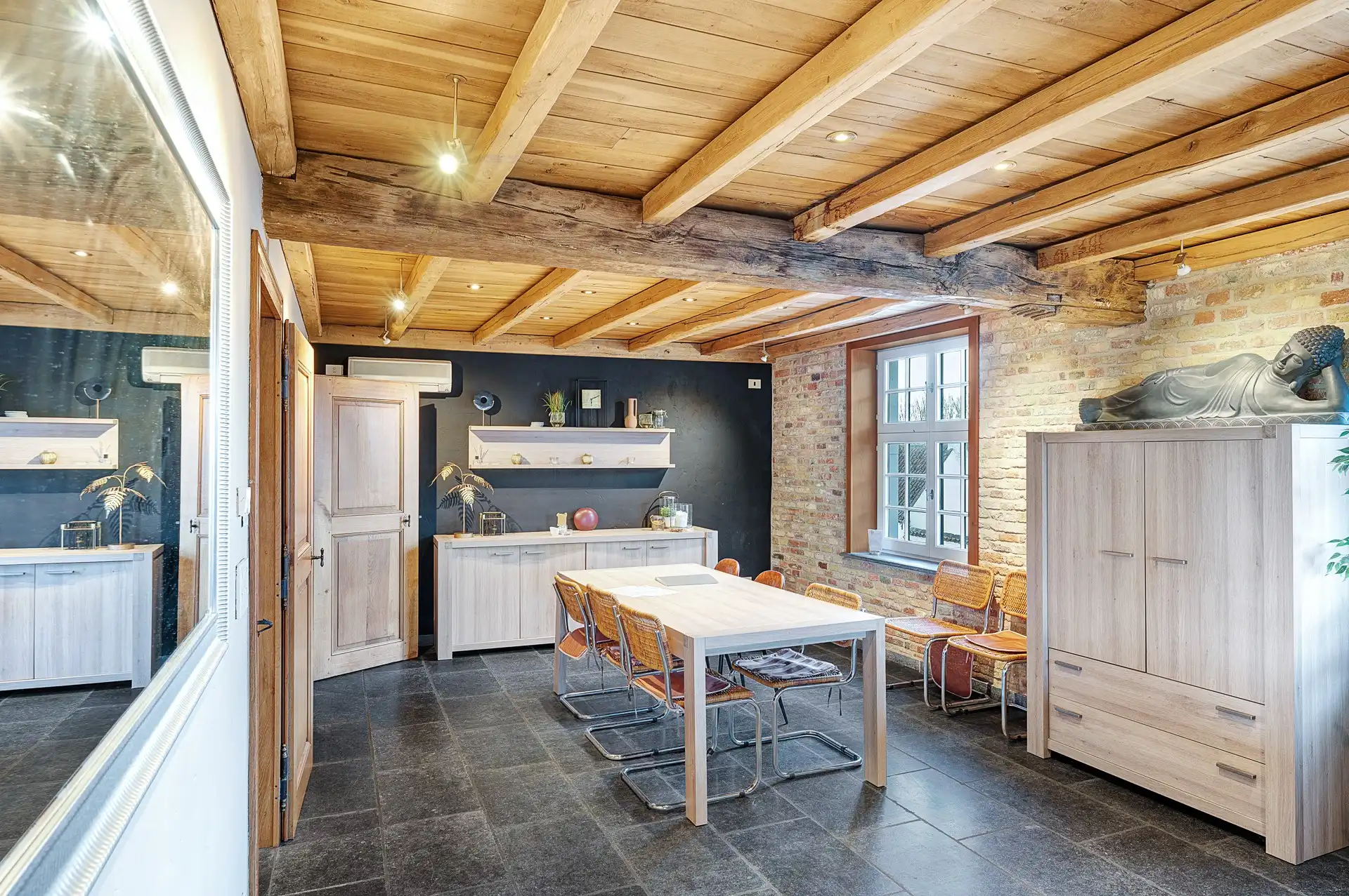 Historisch, uitzonderlijke woning met ongekend potentieel te Damme foto 30