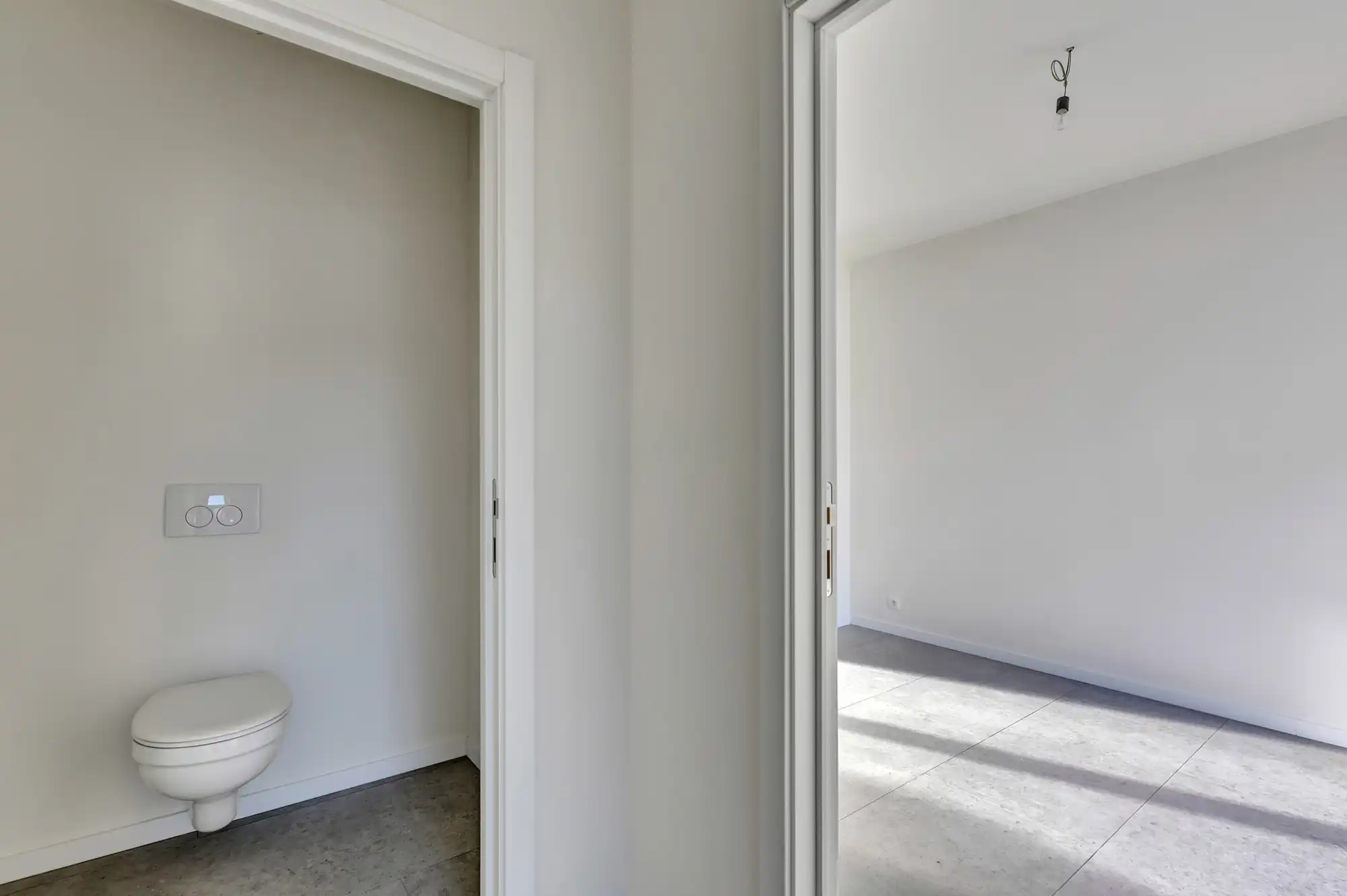 Volledig gerenoveerde woning met 4 slpks en tuin foto 2