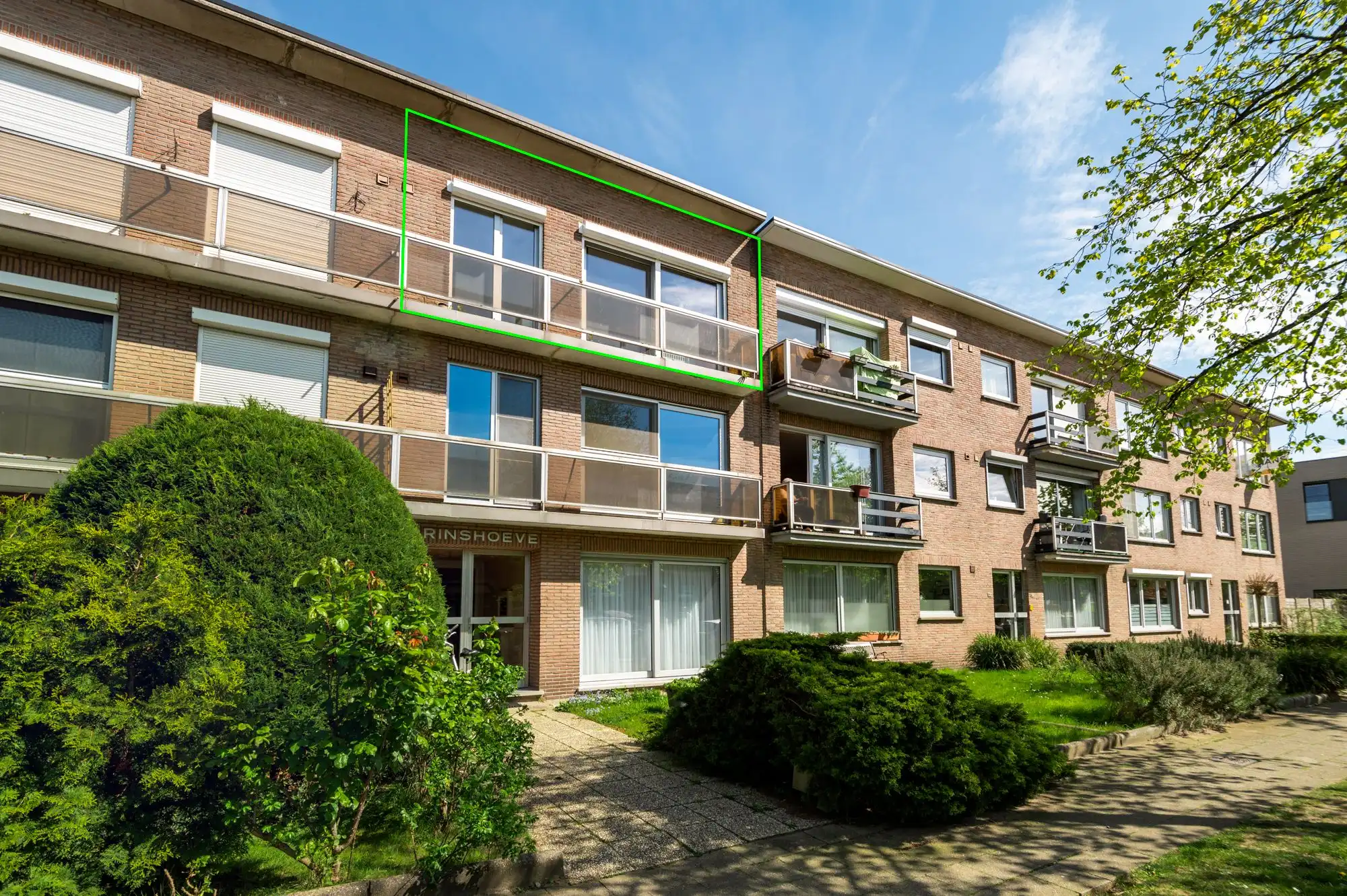 Lichtrijk appartement met sixties vibe en garagebox – ideaal renovatieproject! foto 23