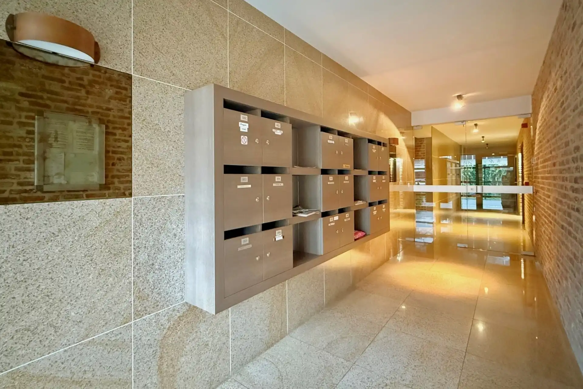 Mooi GV appartement  met terras & parking foto 20