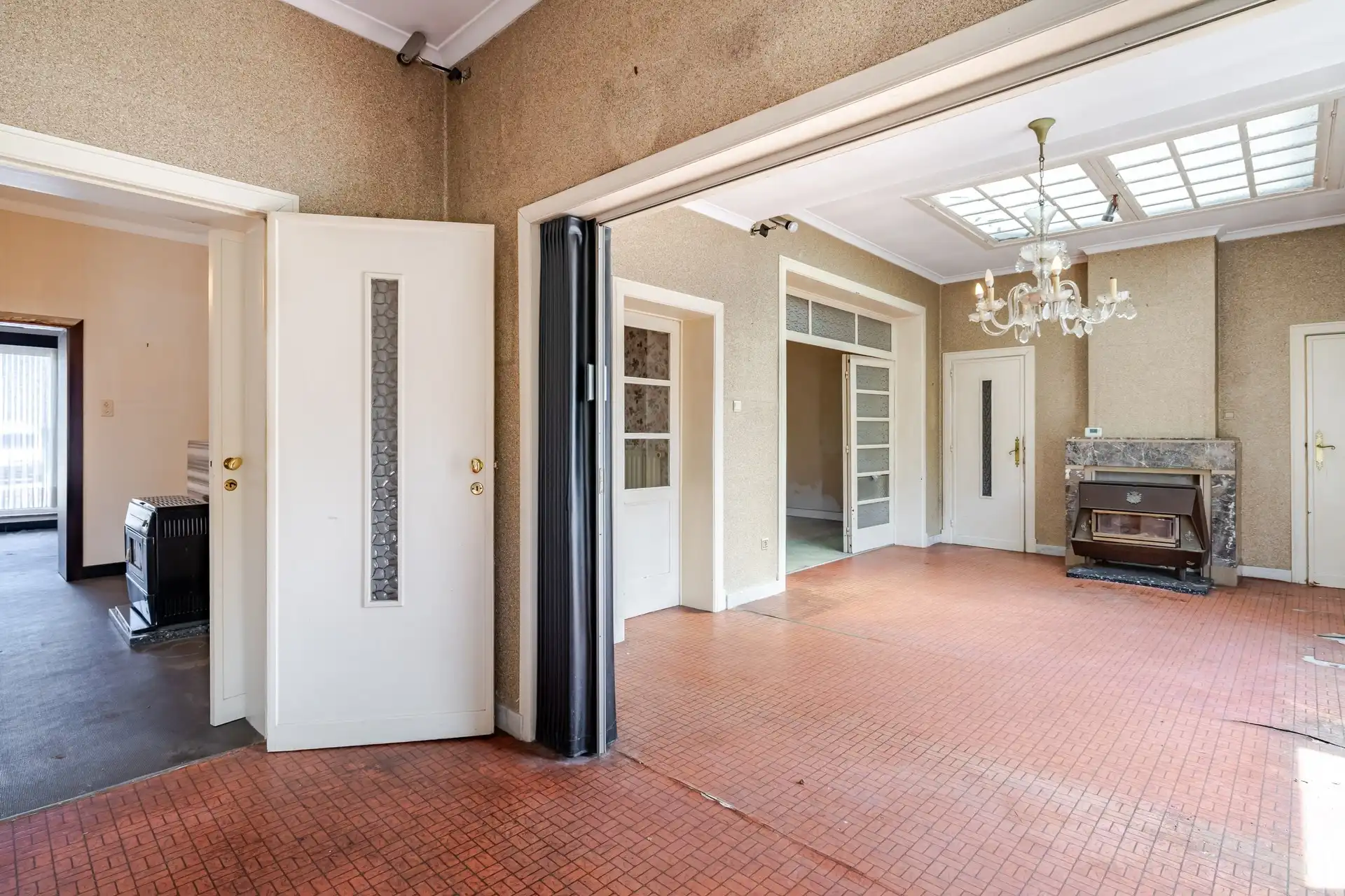 Te renoveren multifunctioneel pand op uiterst commerciële ligging te Affligem foto 6