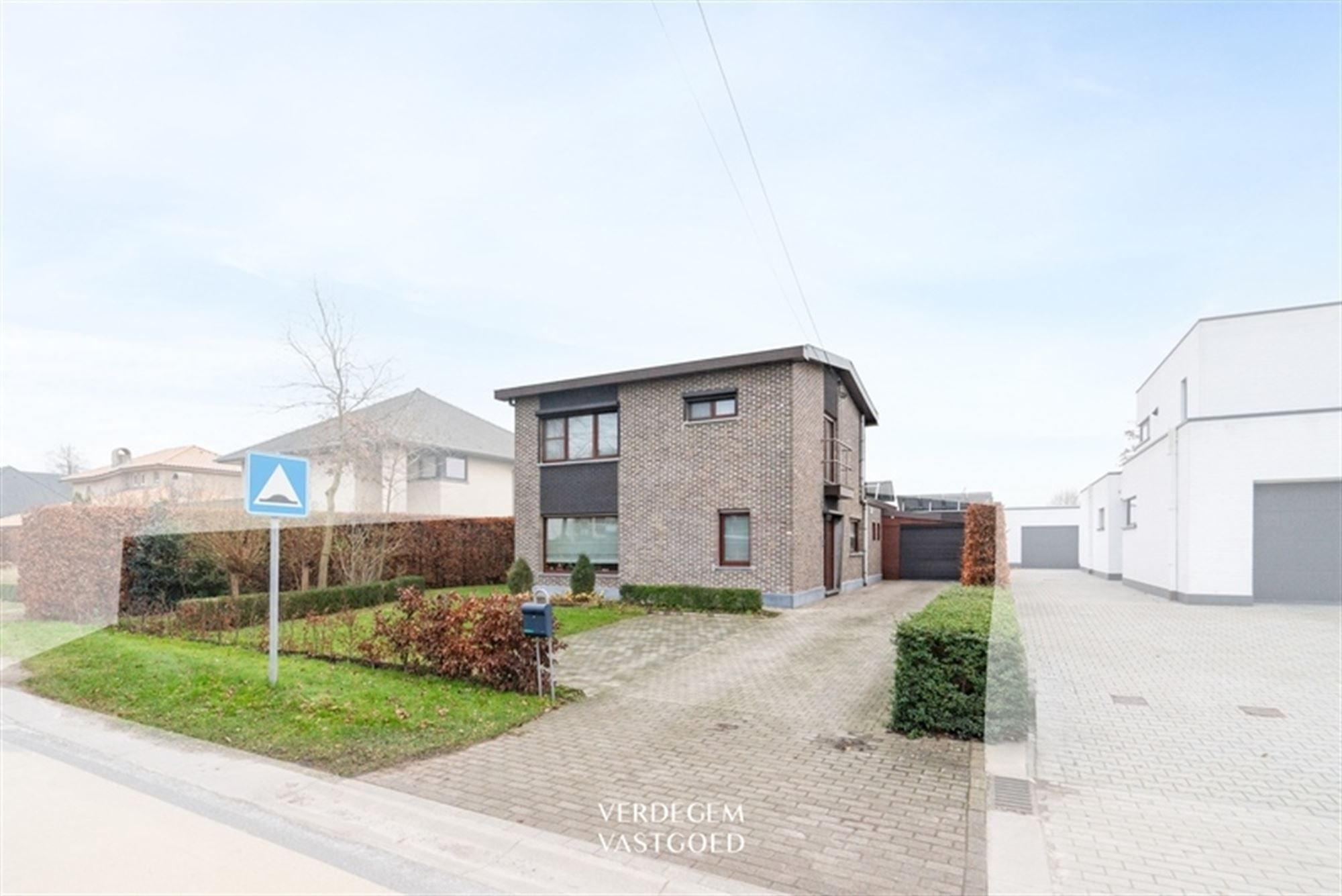 Instapklare familiewoning met 3 slaapkamers, ruime garage en zuidgerichte tuin foto 19