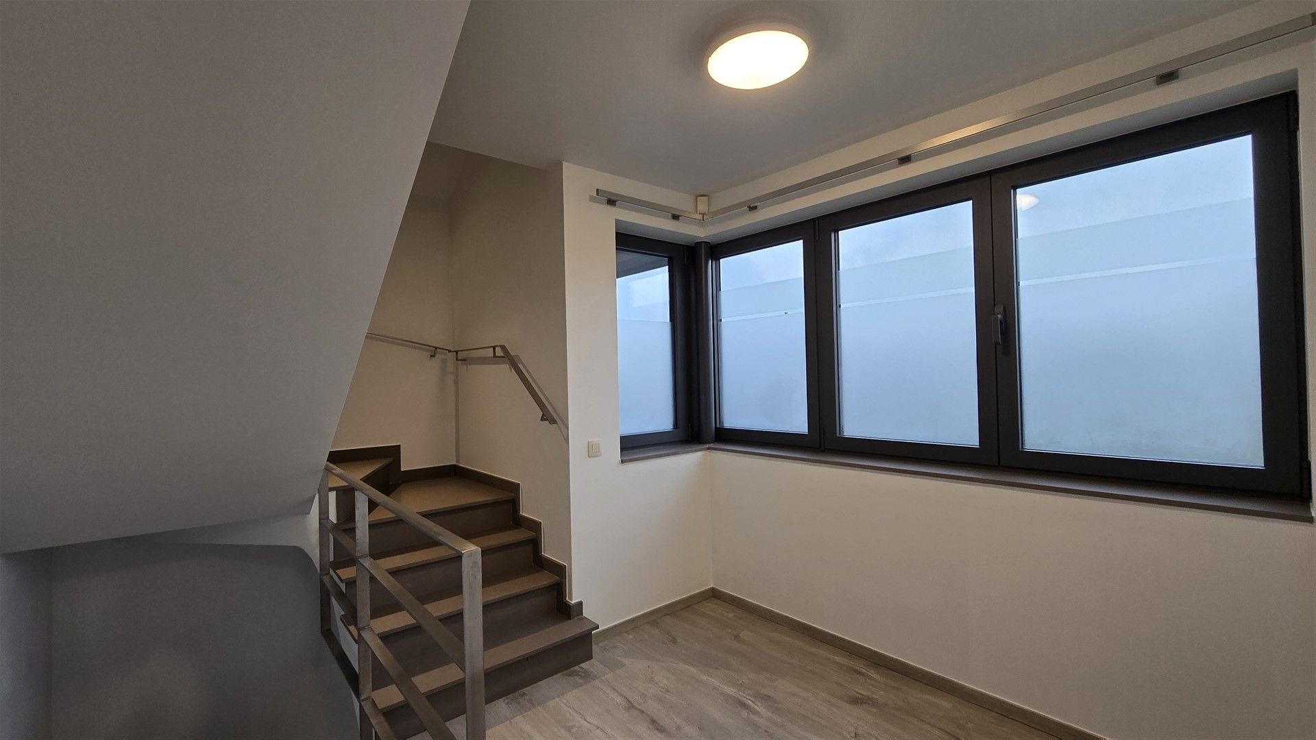 Moderne, energiezuinige woning (200m²) met 4 slaapkamers en tuin foto 20