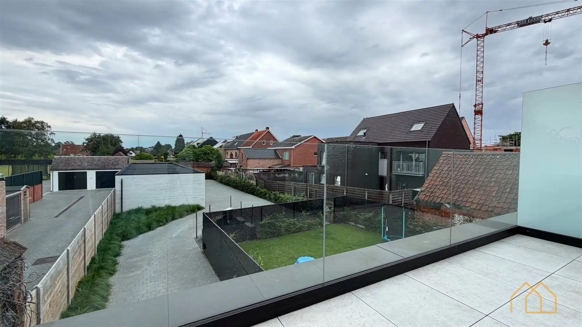 Appartement met terras en carport foto 30