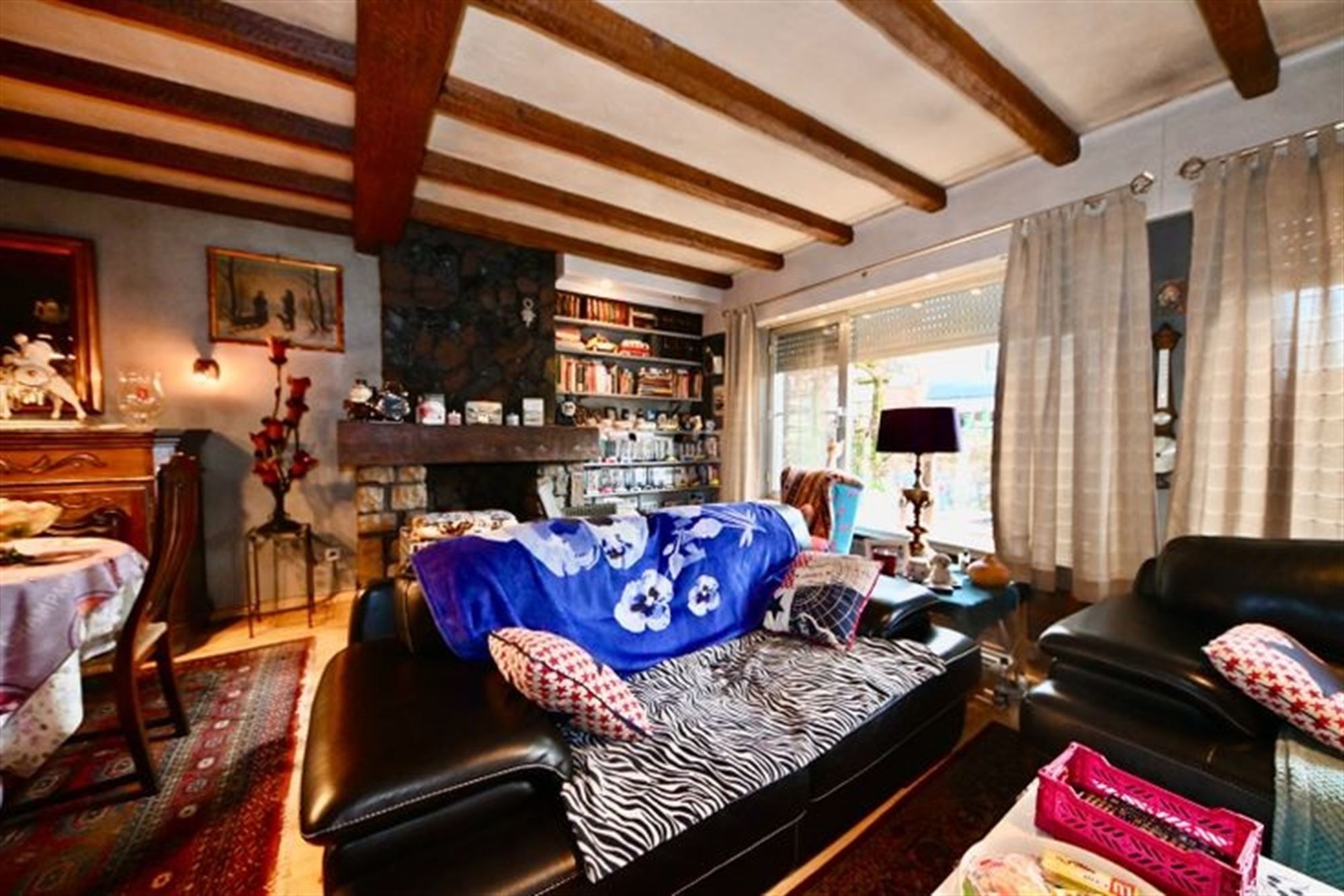 Te renoveren laagbouw met 3 slaapkamers, tuin en garage.  foto 7