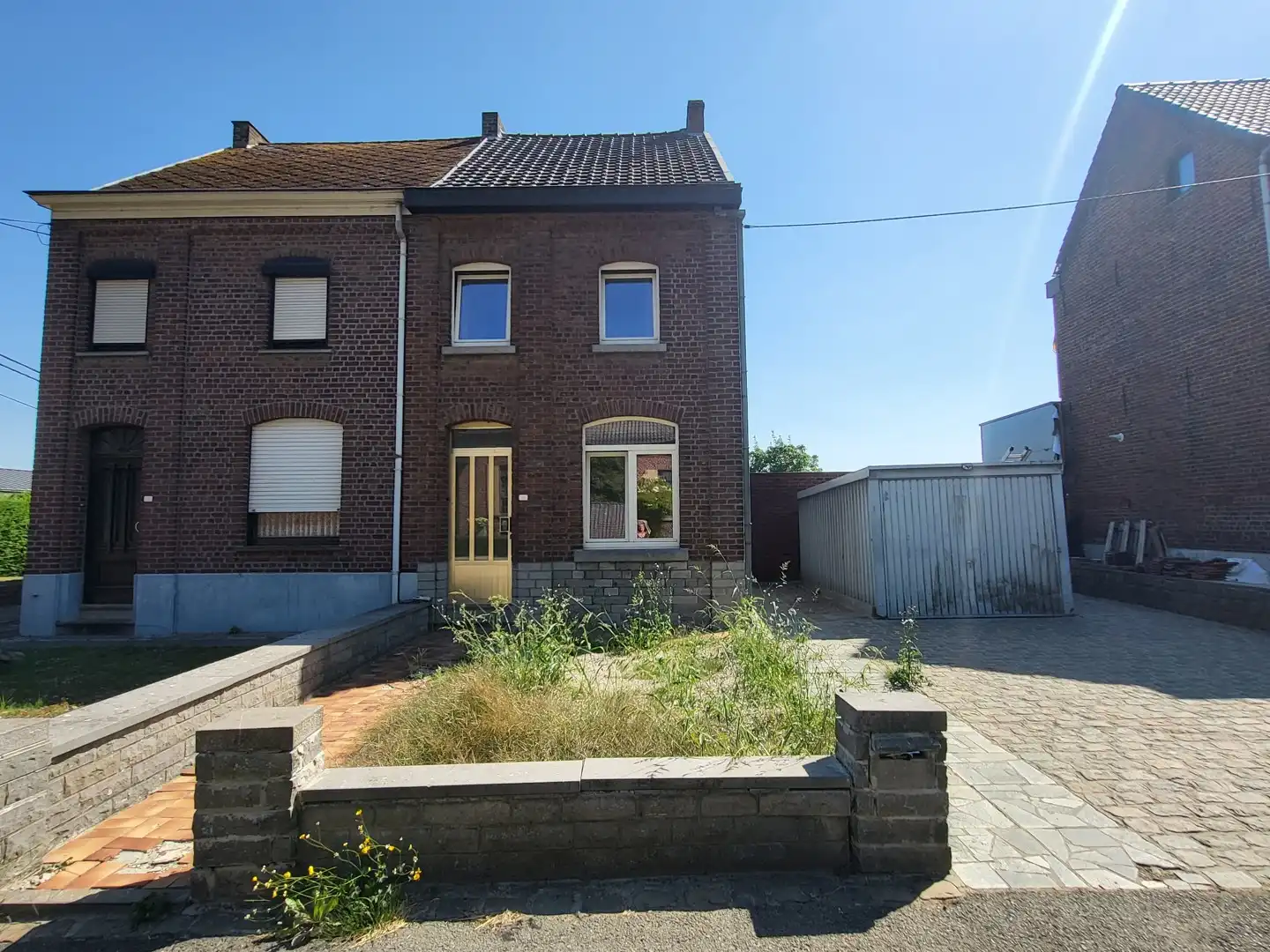 Landelijk gelegen woning met tuin, garage en ruime inrichtbare zolder. foto 2
