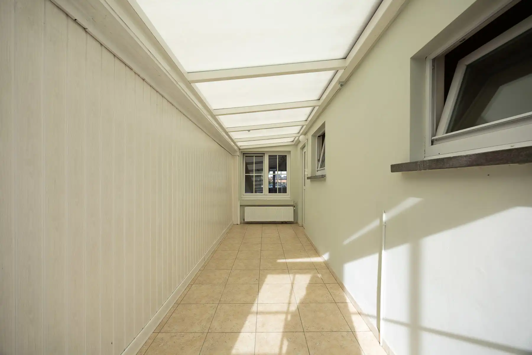 Leuke woning met grote tuin foto 18