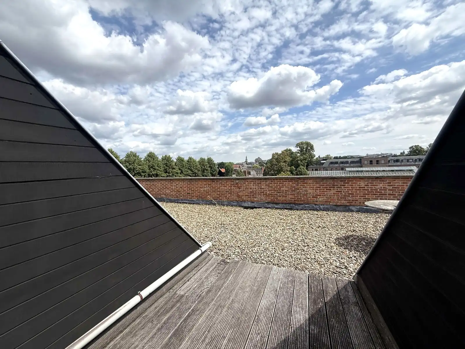 Ruime duplex met terras en parking, nabij Gasthuisberg foto {{pictureIndex}}