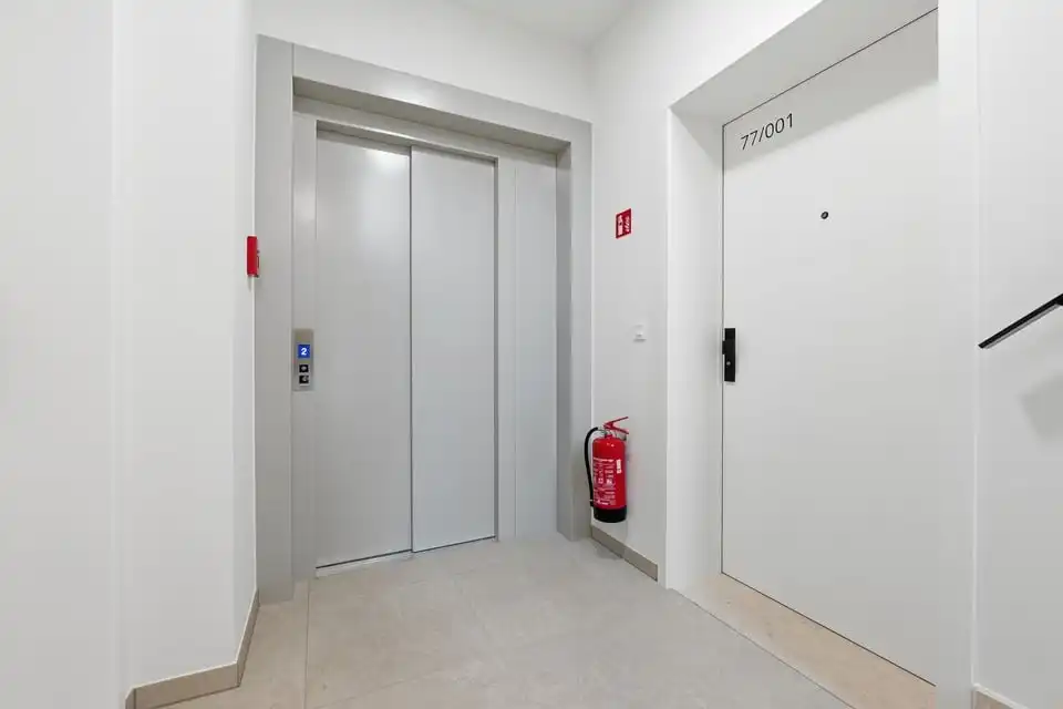 NIEUWBOUWAPPARTEMENT MET 2 SLKS TE HUUR IN SINT-TRUIDEN foto 6