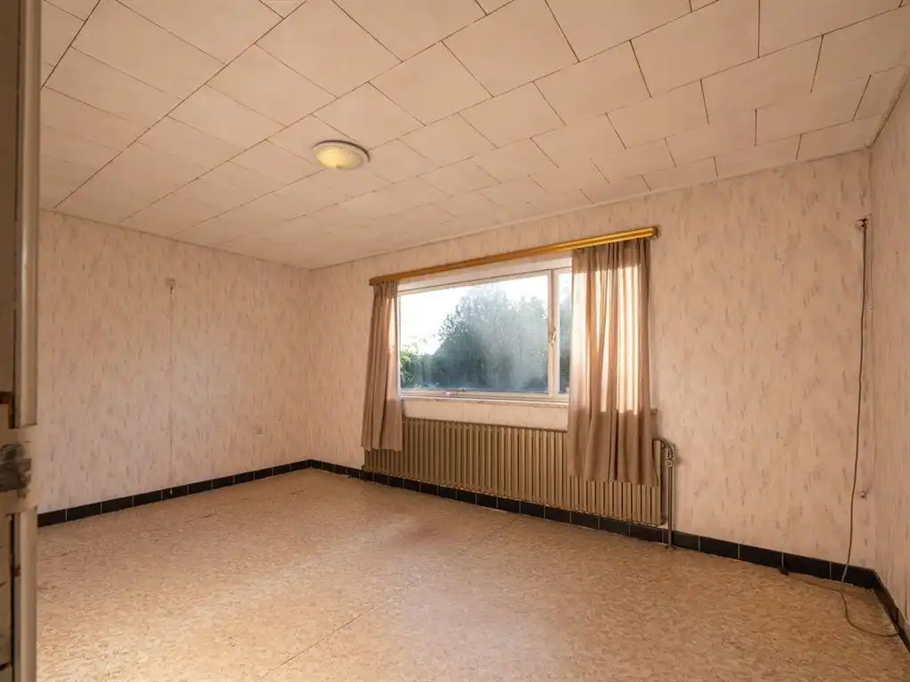 Te renoveren vrijstaande woning met 4 slaapkamers foto 34