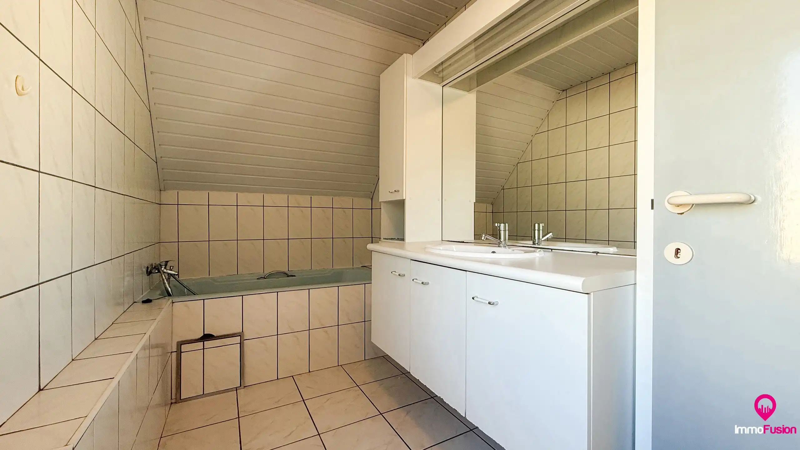 Charmante woning met 3 slaapkamers op ruim perceel van 890m² foto 23