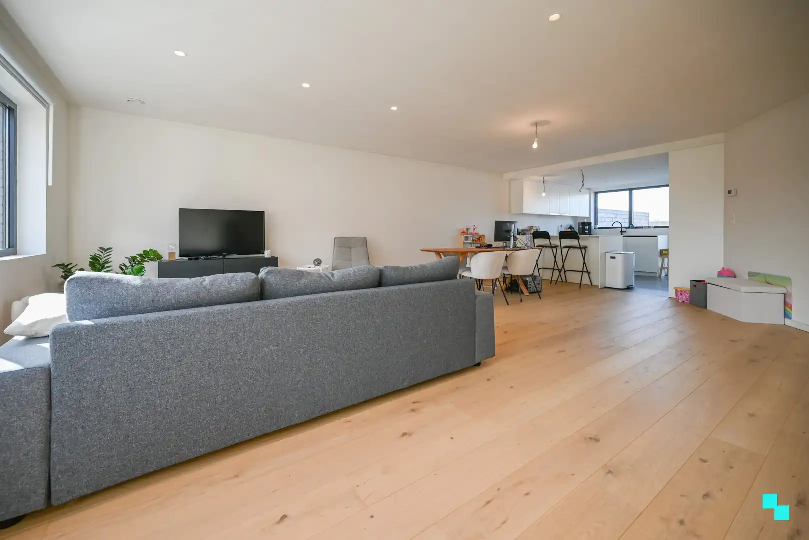 Nieuwbouwappartement te hartje Izegem foto 6