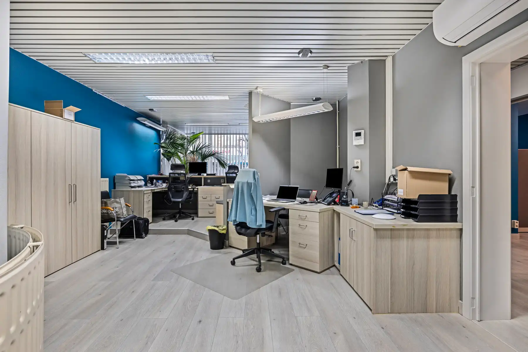 Commerciële handelsruimte (250m2) met diverse mogelijkheden. foto 6