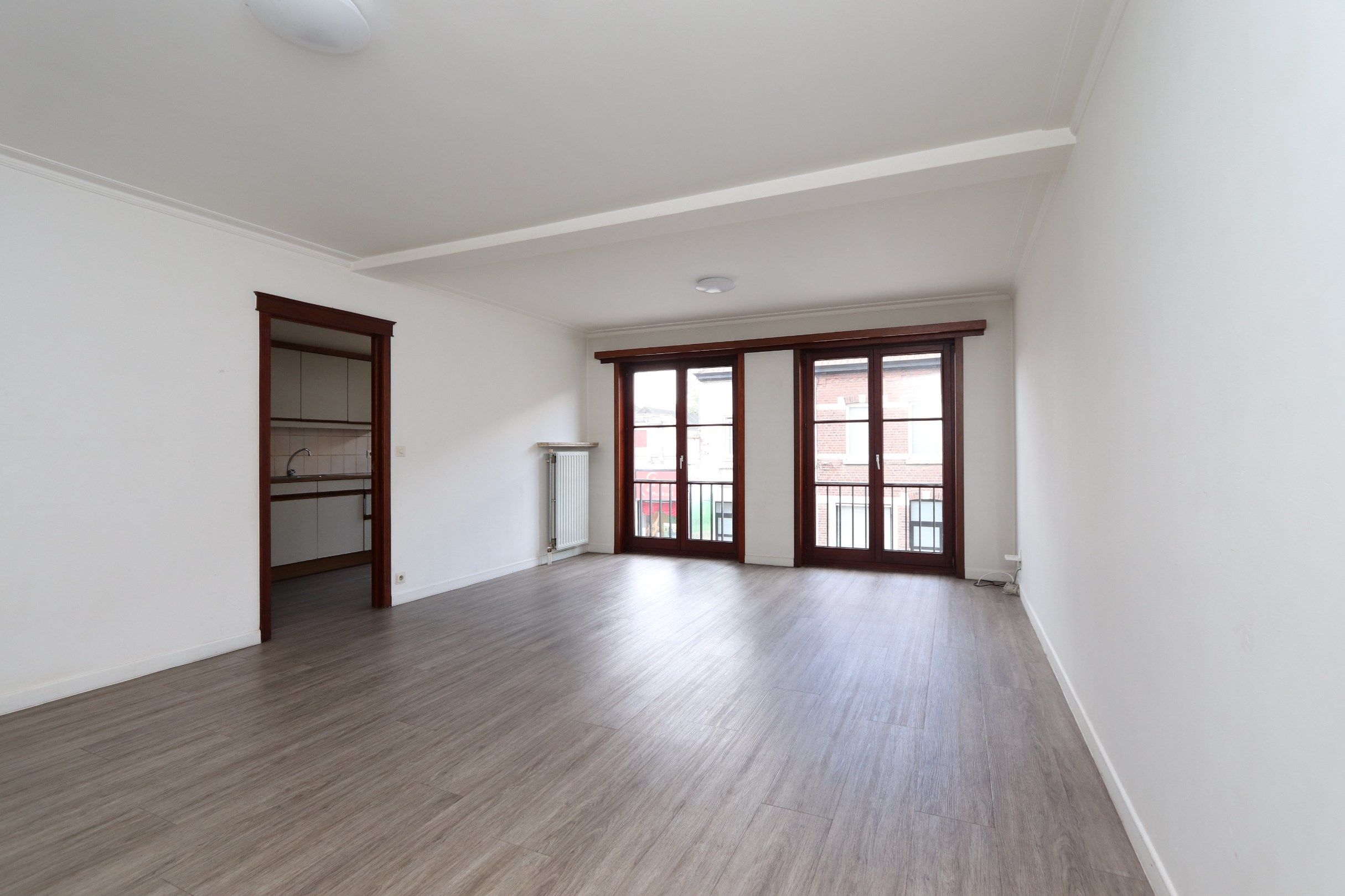 CENTRAAL GELEGEN, RUIM APPARTEMENT MET GARAGE foto 3