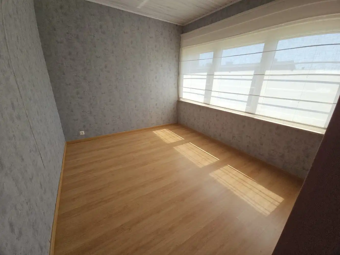 Woning (HOB) met tuin en dubbele garage foto 17