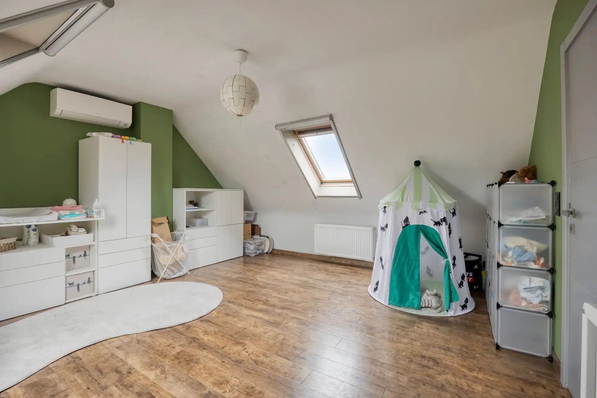 STIJLVOLLE EN INSTAPKLARE WONING MET TUIN EN CARPORT ! foto 12