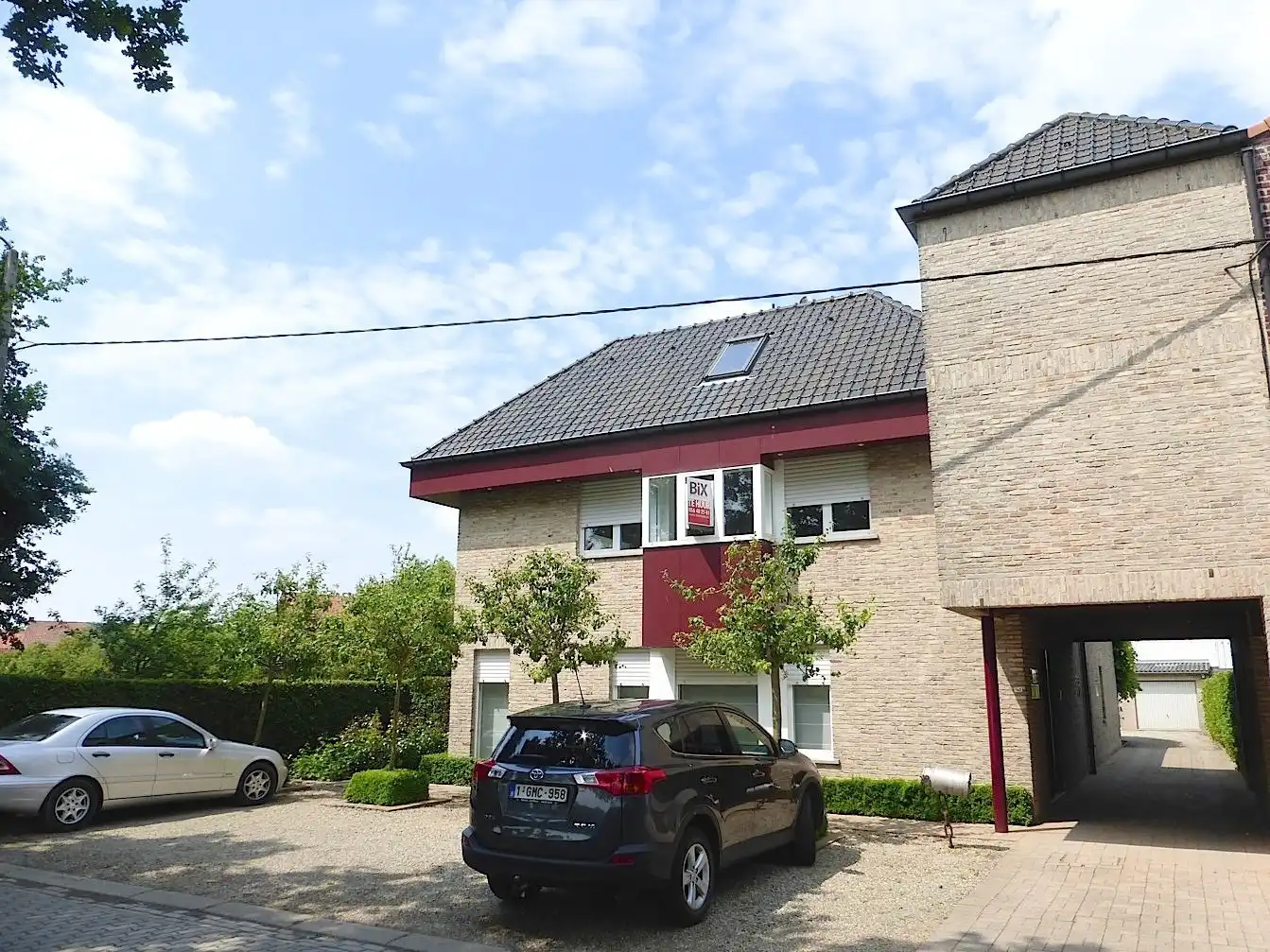 Ruim appartement met 2 slaapkamers en garage! foto 12