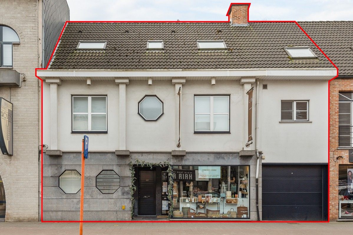Opbrengsteigendom in het hart van Westmalle foto 2