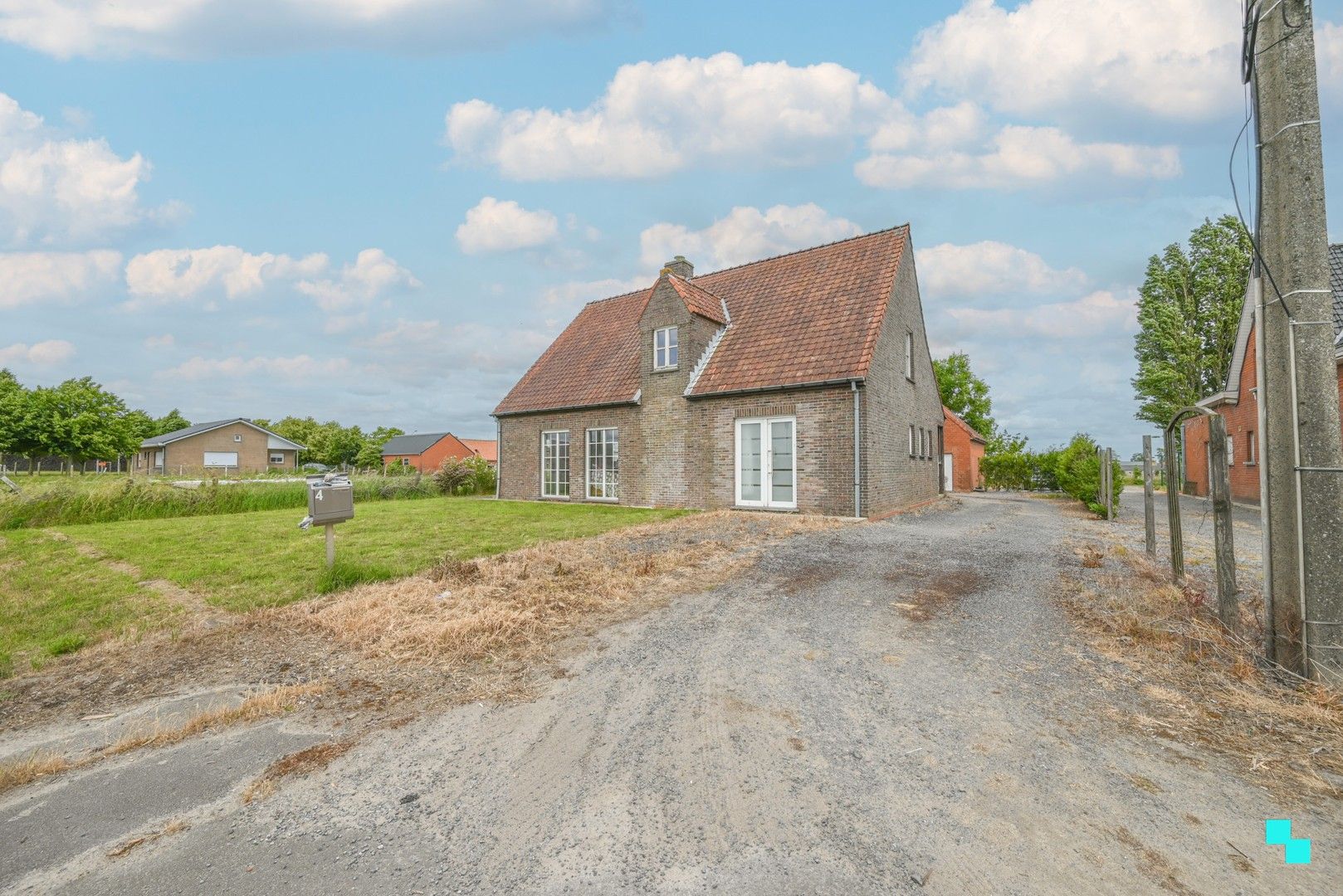 Hoofdfoto van de publicatie: Vrijstaande woning op perceel van 1.003m² op grens Ingelmunster, Meulebeke, Pittem