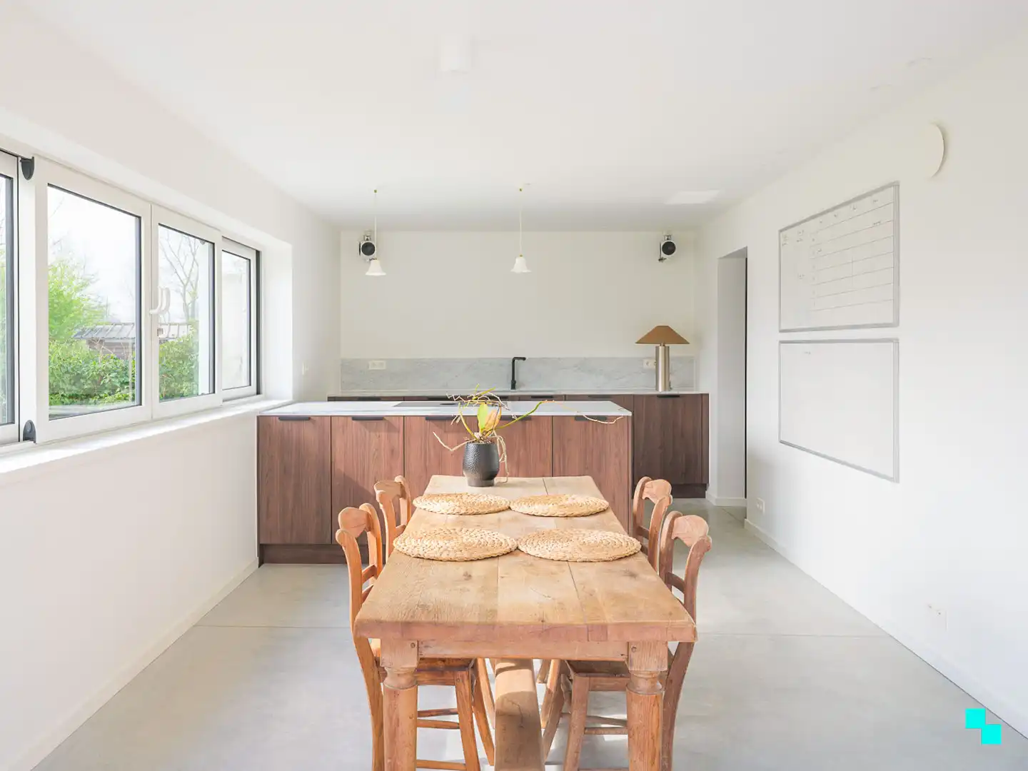 Recent gerenoveerde woning in Valleigebied foto 13