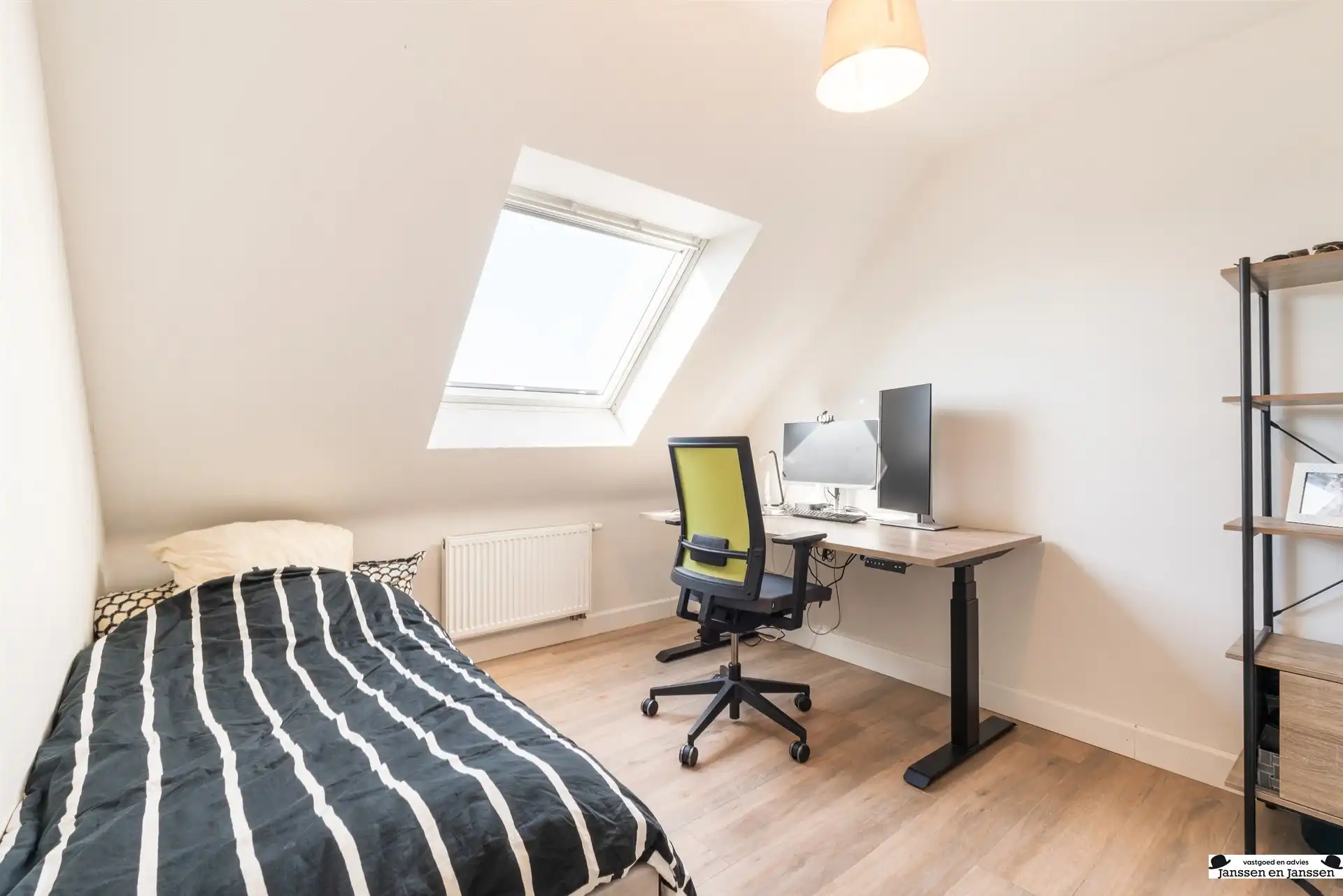 Lichtrijk en modern appartement met prachtig (dak)terras foto 18