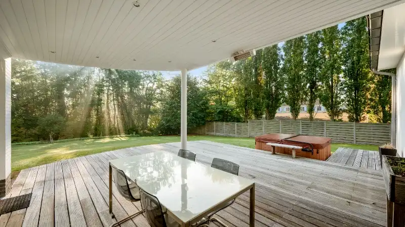 Exclusief gelegen stijlvolle villa op 24 are palende aan natuurgebied foto 32