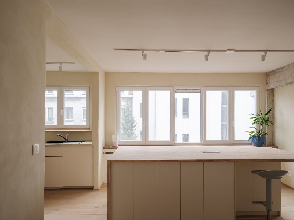 Stationsbuurt Gent-Sint-Pieters – lichtrijk appartement met 2 slaapkamers en EPC B-score foto {{pictureIndex}}