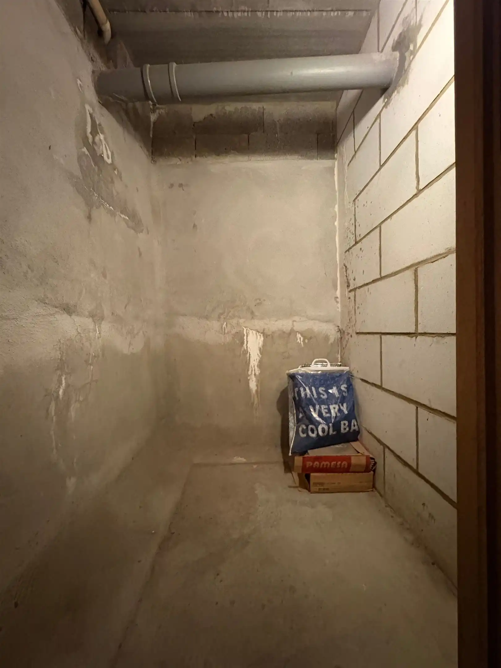 Volledig gerenoveerd gelijkvloers appartement foto 19