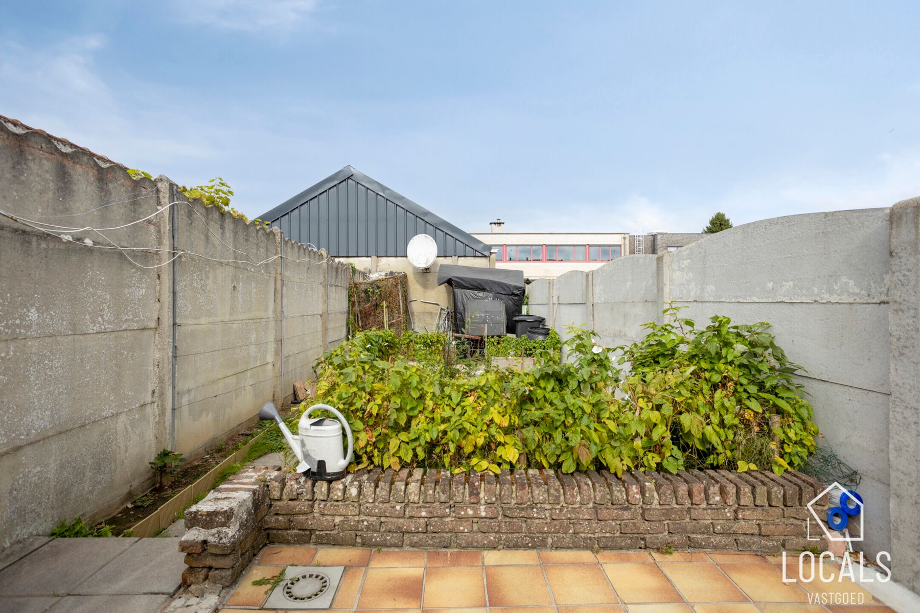 Gezellige eengezinswoning met tuin foto 3