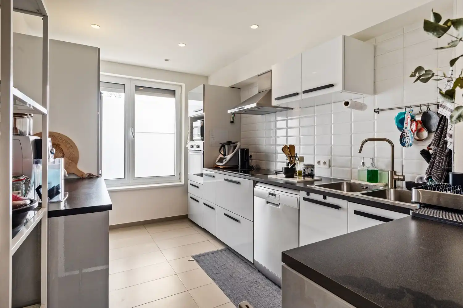 Appartement met 2 slaapkamers te Deurne! foto 6