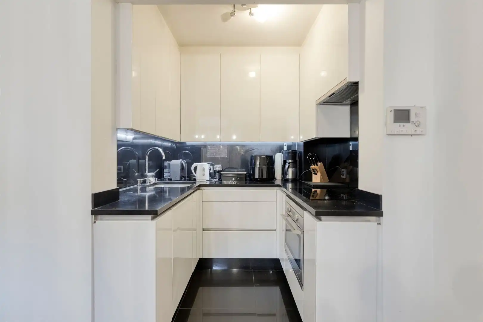 Karaktervol app met 2 slaapkamers. foto 12