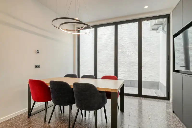 Commerciële toplocatie met uitzonderlijke flexibiliteit foto 7