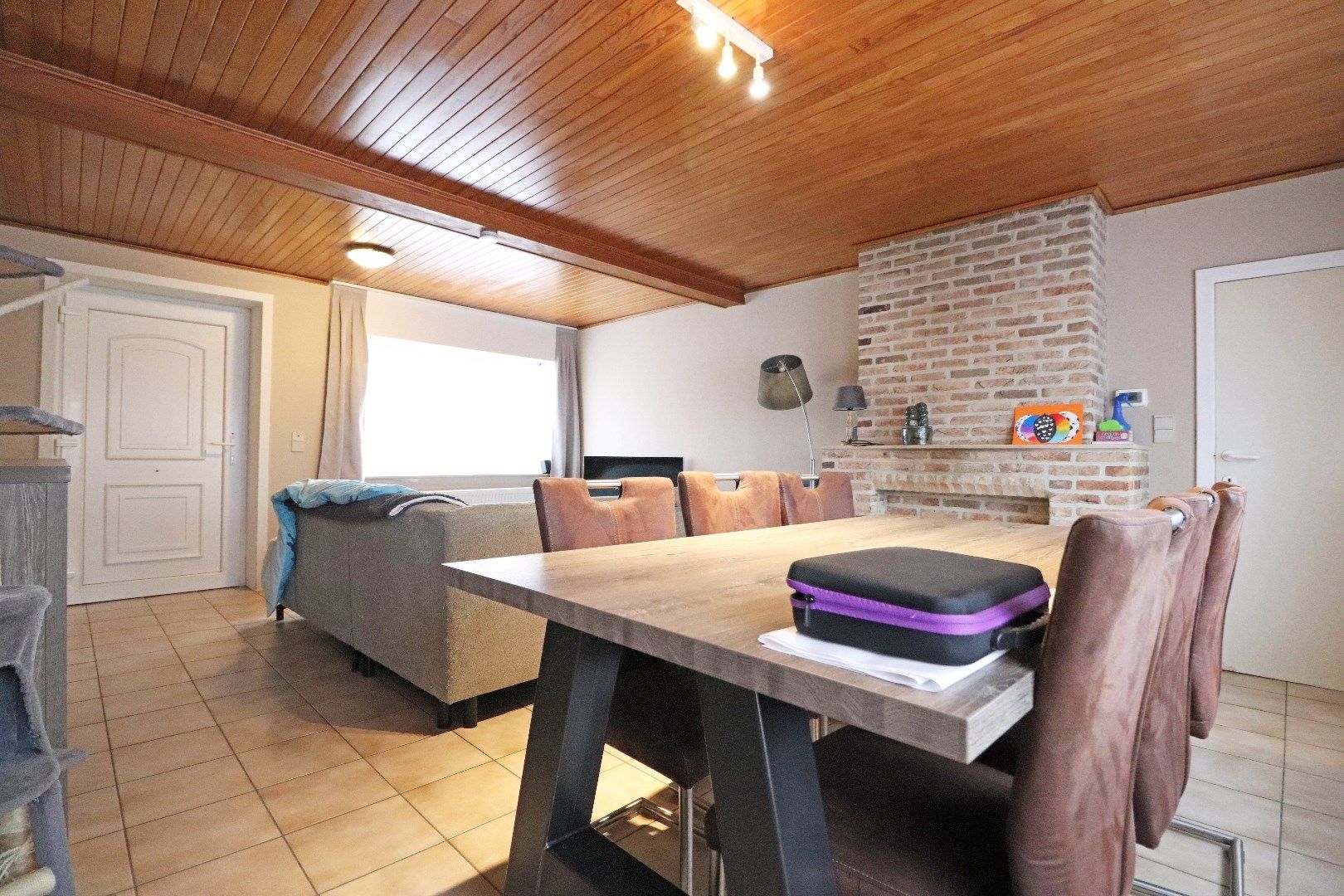 Gezellige woning met ruim zonneterras foto 2