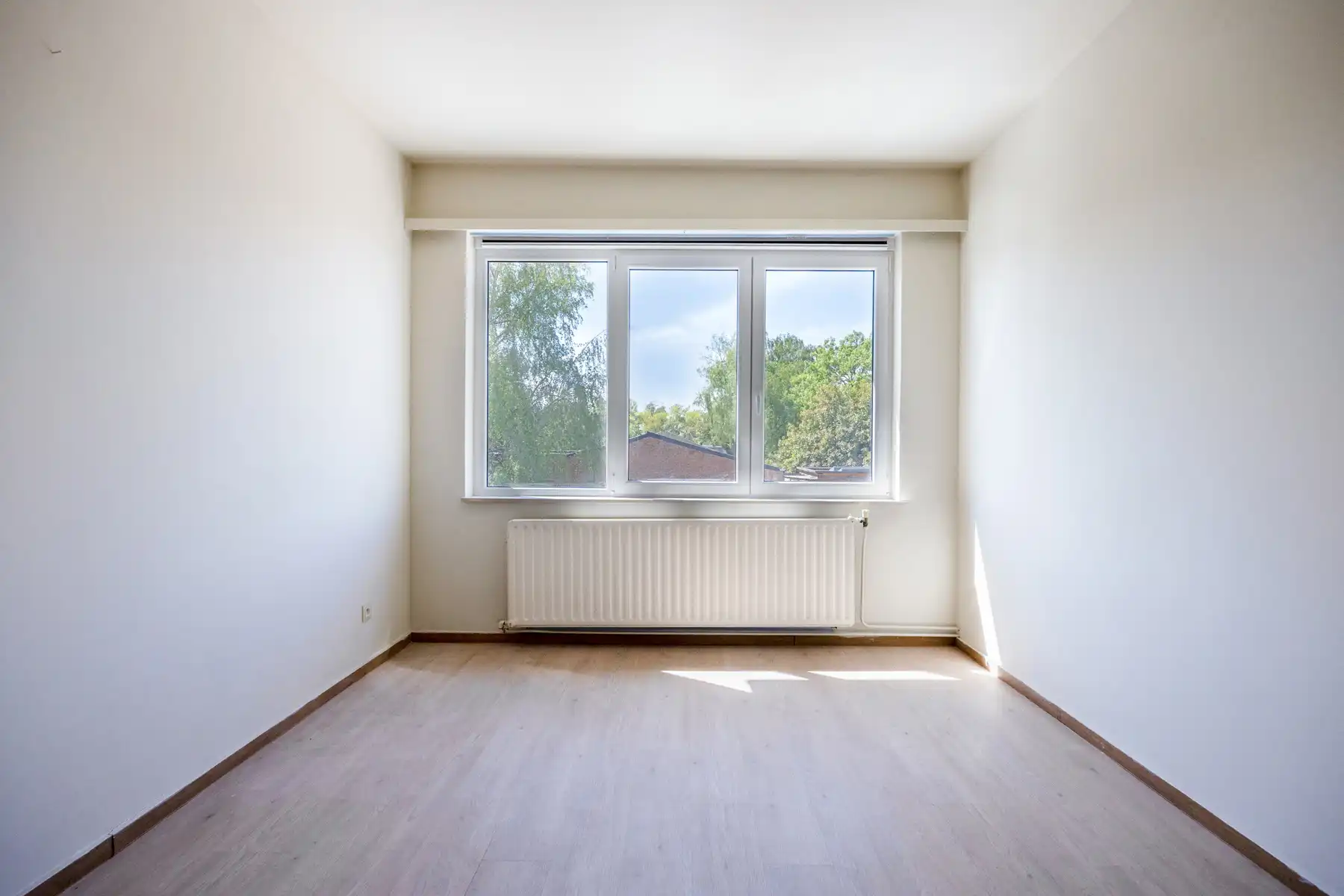 Ruim appartement met 2 slaapkamers, 2 badkamers en terras. foto 8