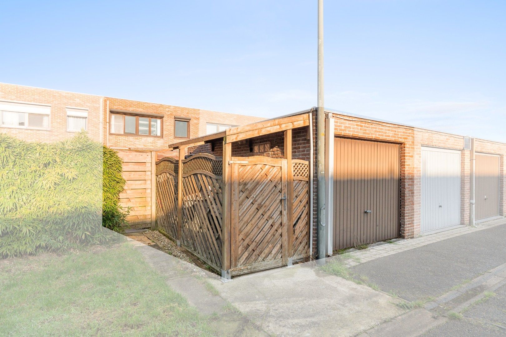Charmante rijwoning met zonnig terras, wellnessruimte en garagebox in de Vicognewijk foto 23