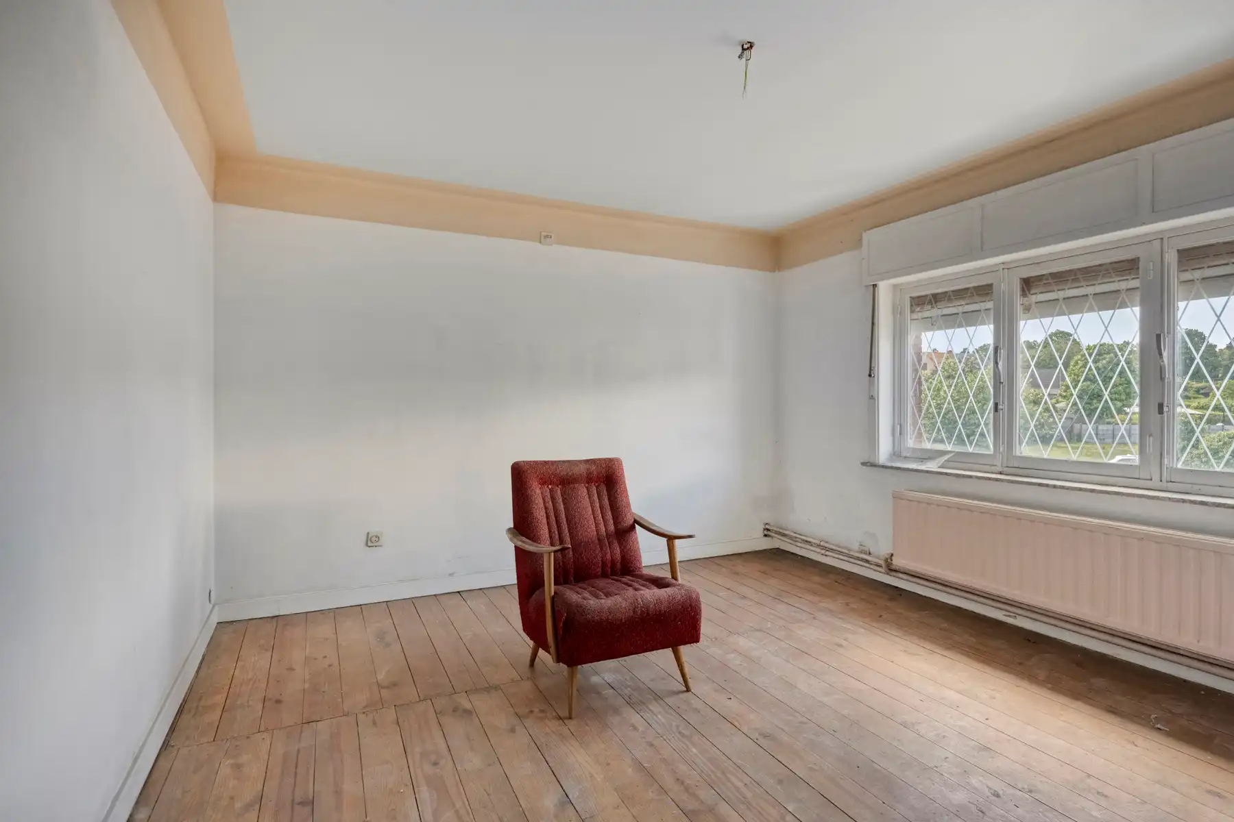Handelspand met woonst met zeer veel visibiliteit foto 8