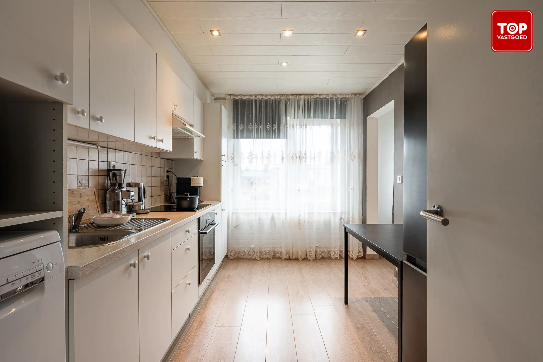 2-slaapkamer appartement met garage. foto 2