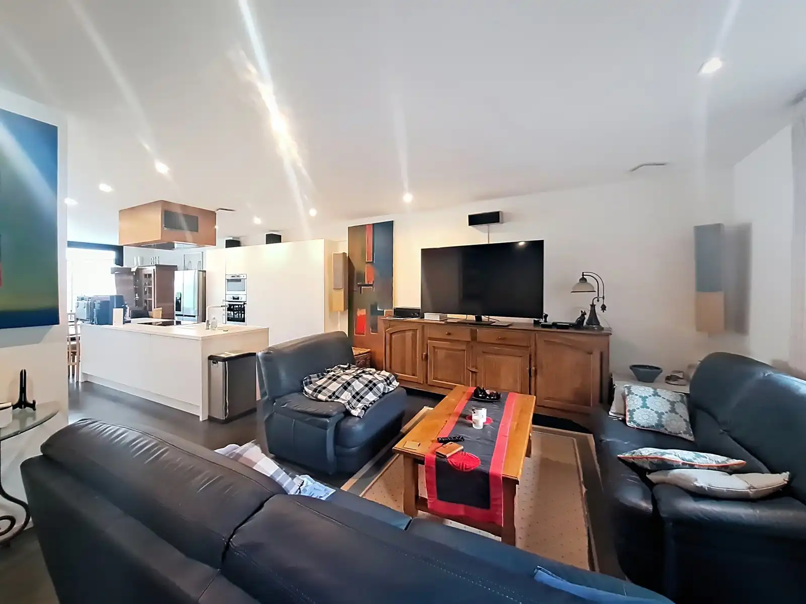 Appartement te huur foto {{pictureIndex}}