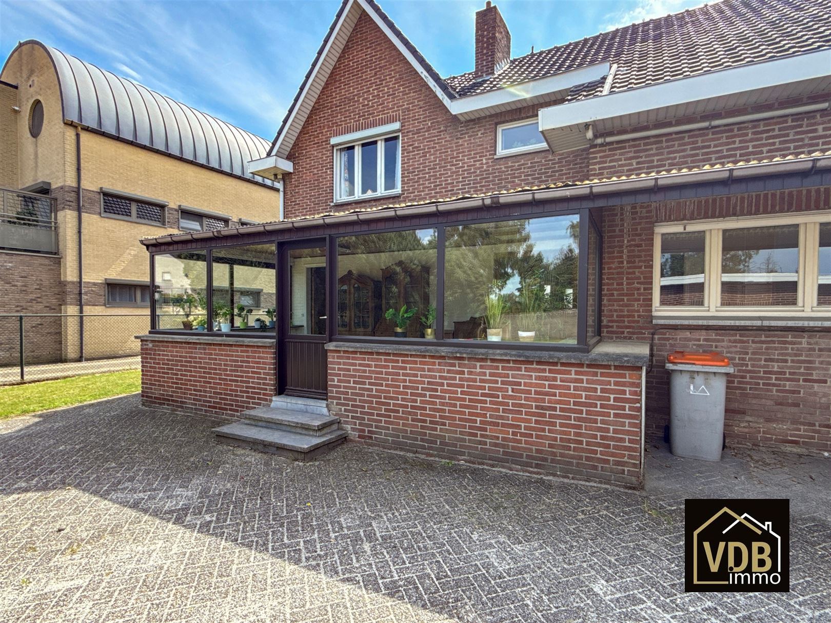  WONING MET 3 SLAAPKAMERS EN MEERDERE GARAGES foto 63