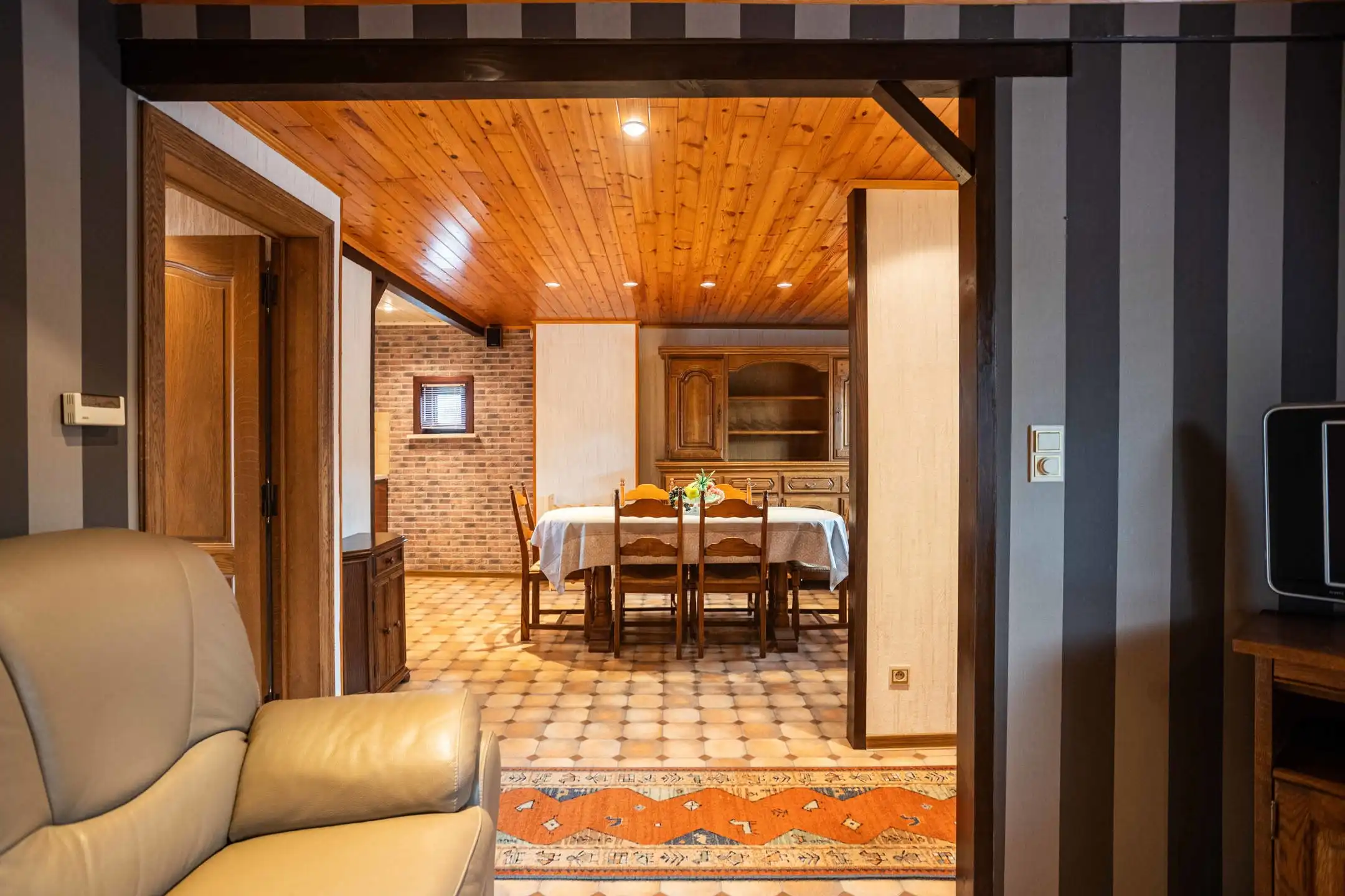 Rustig gelegen woning te koop in Ronse foto 6