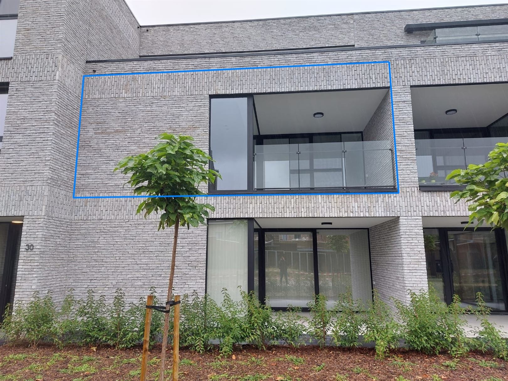 TE HUUR: recent appartement met 2 slaapkamers te Koersel! foto {{pictureIndex}}