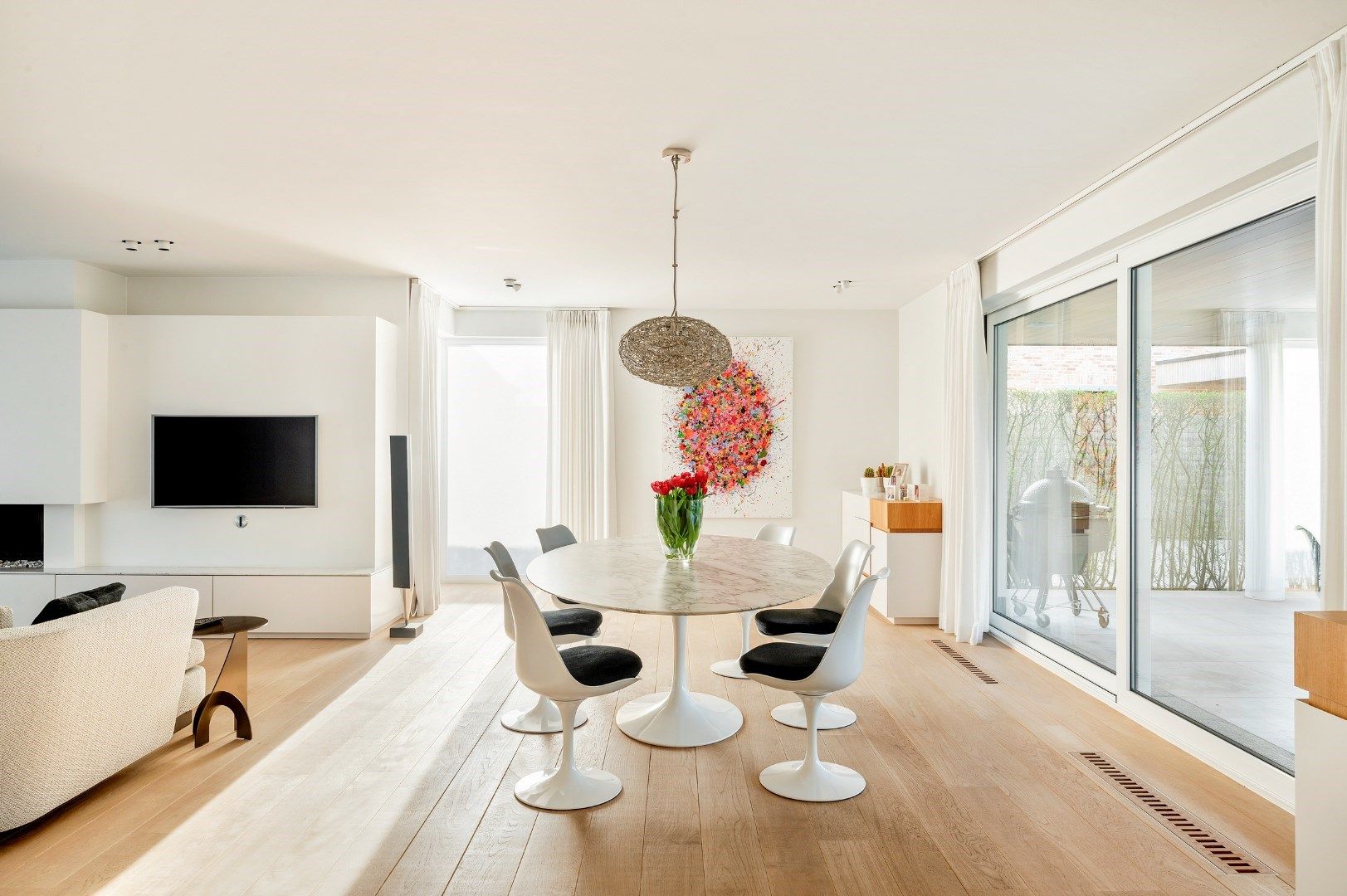 Hoogwaardige villa met bedrijfsgebouw op 3704 m². foto 6