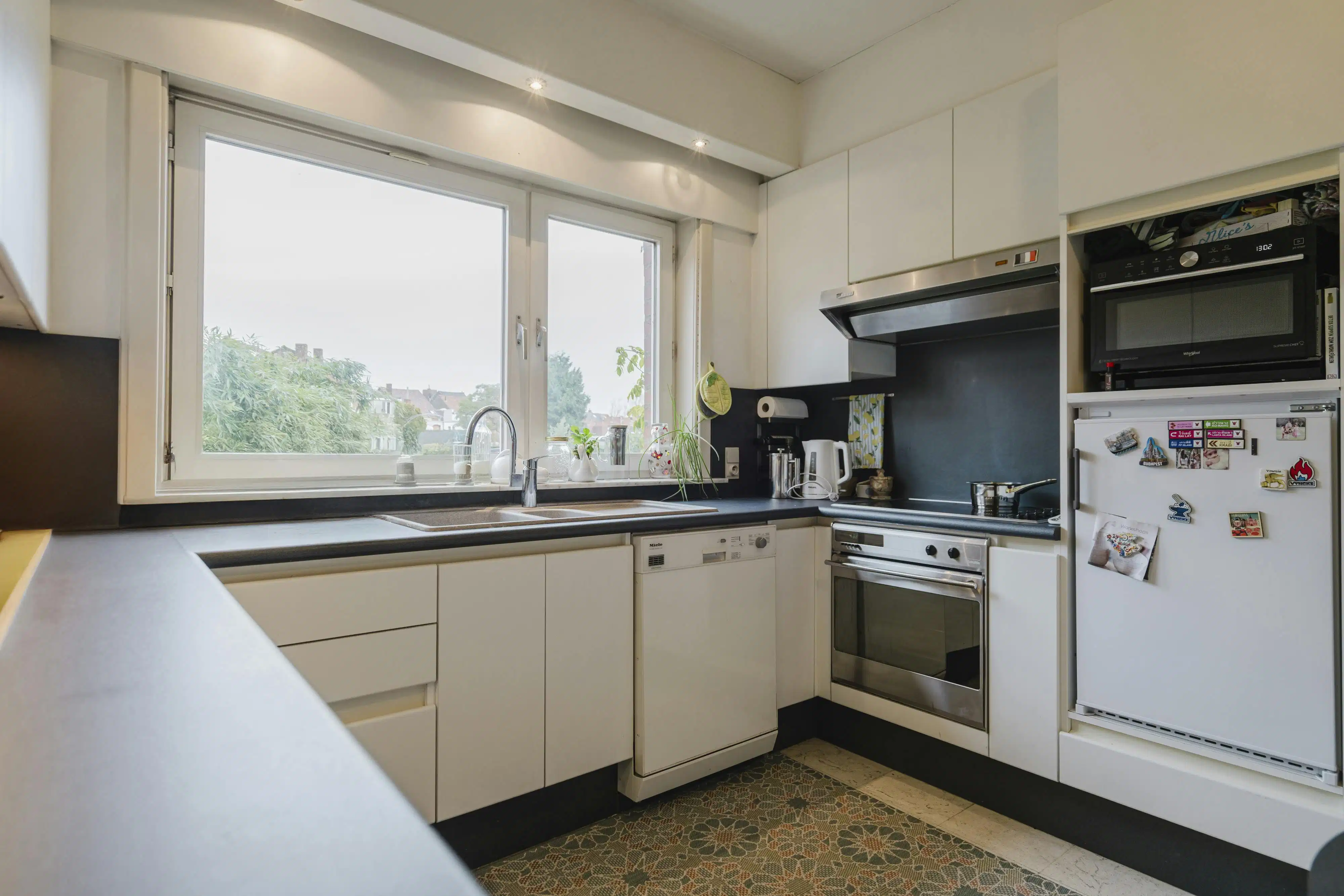 Karaktervolle burgerwoning te koop op Sint-Elisabeth te Kortrijk! foto 7