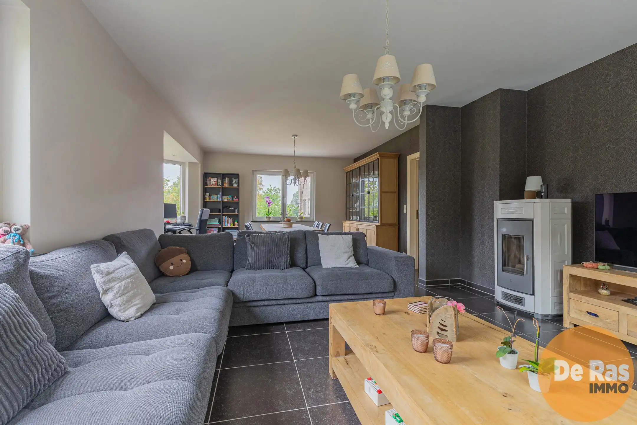 HERZELE- Degelijke open bebouwing met verrassend veel ruimte foto 6