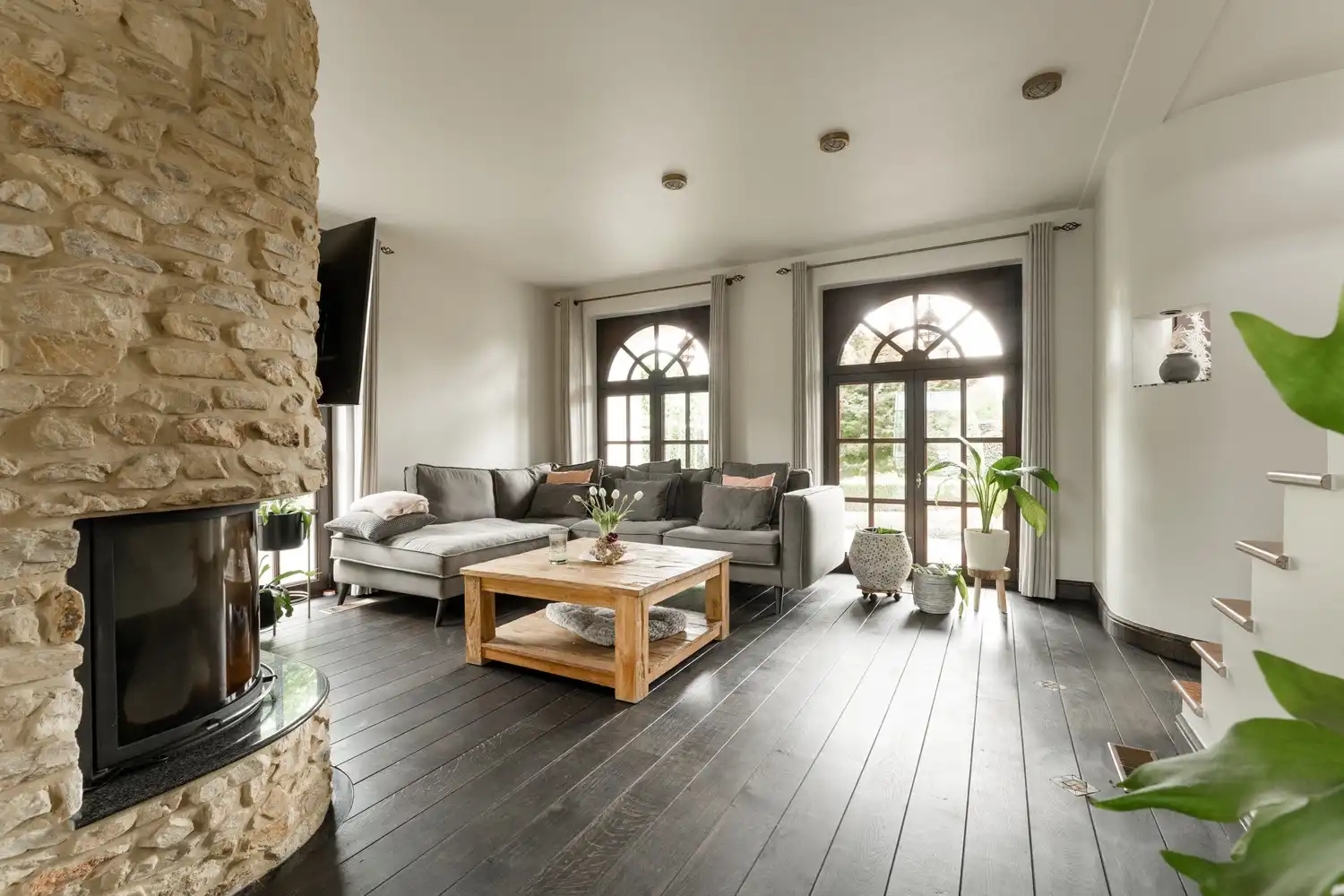 Exclusieve villa in zuiderse stijl op een magnifiek perceel van 5226m²! foto 3