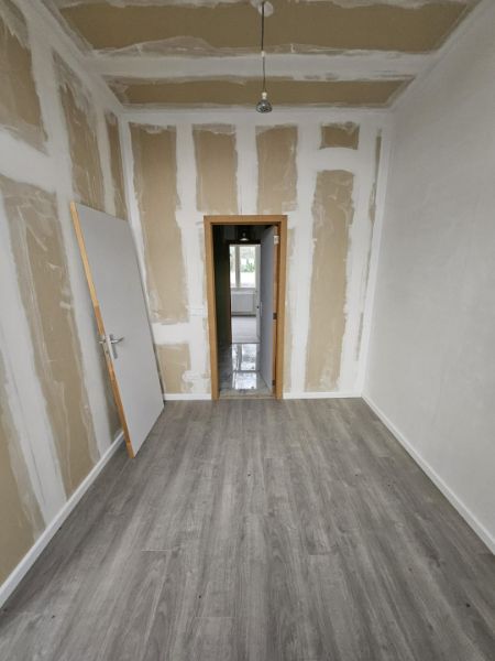 Gerenoveerde woning met garage foto 15