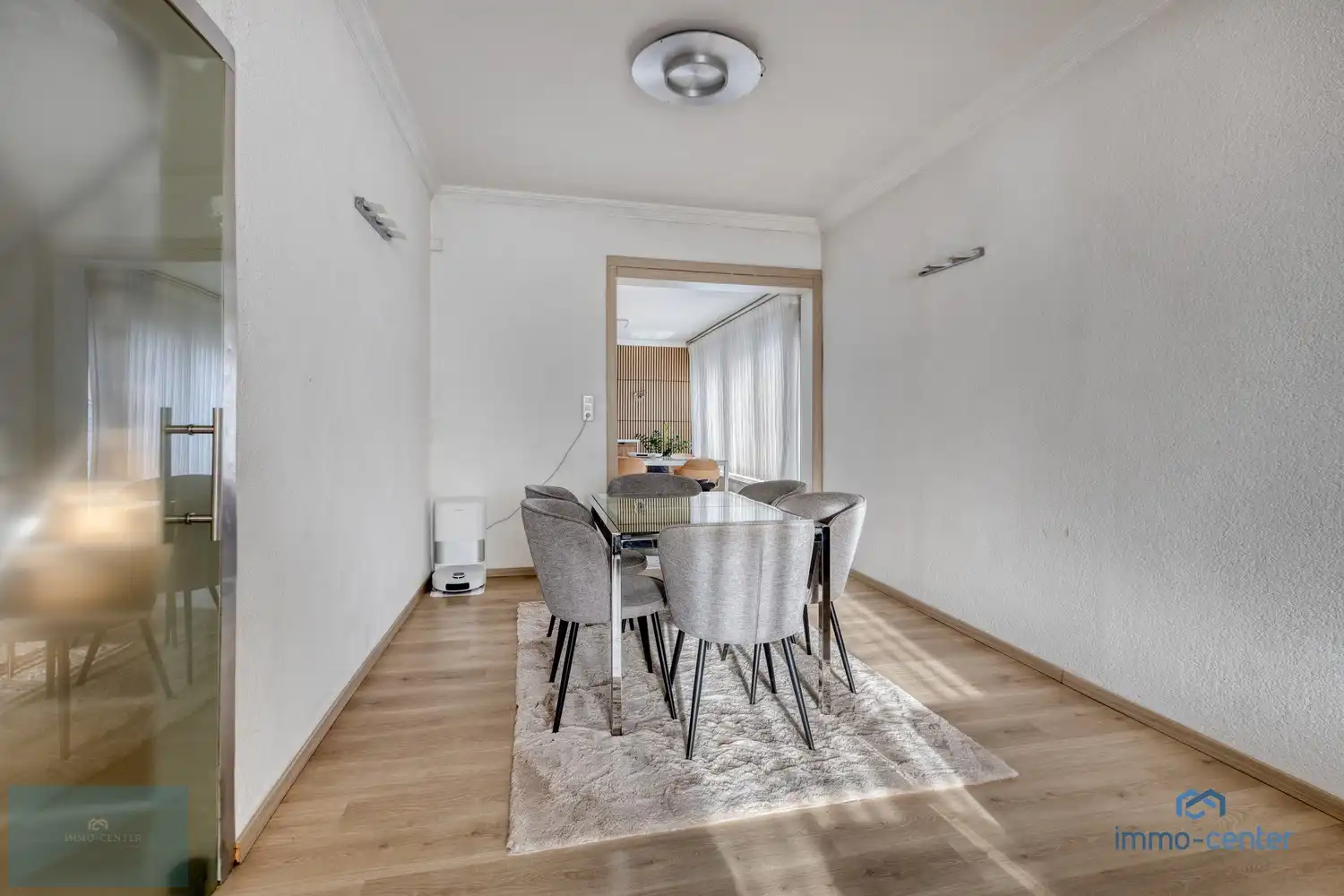 🏡 Instapklare ruime woning met 4 slaapkamers, 2 badkamers foto 5