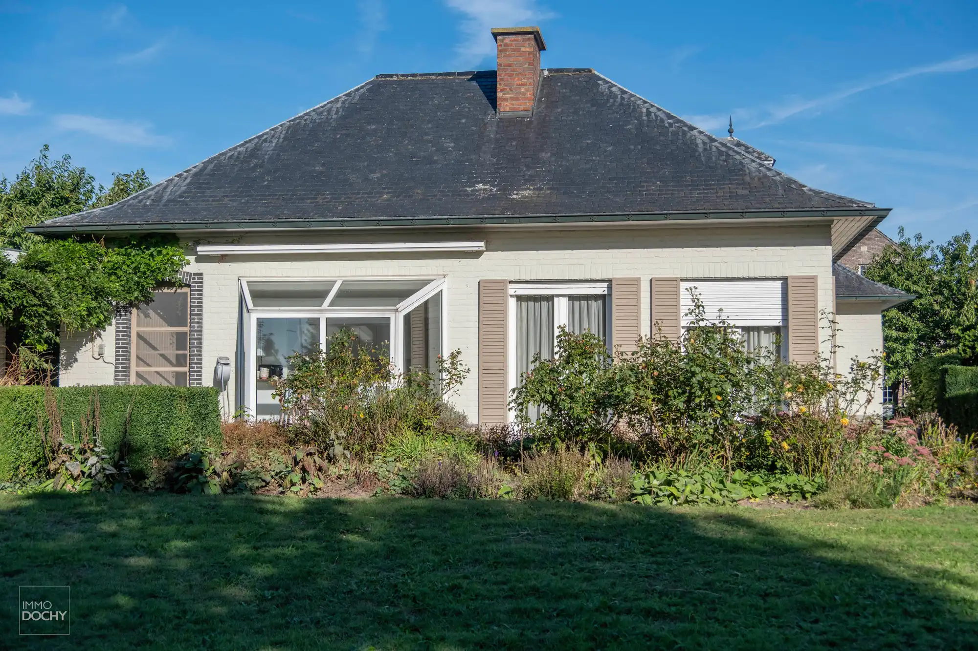 Zeer goed gelegen gelijkvloerse villa op ca. 1.800m² foto 10